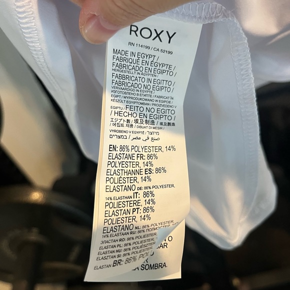 Woman’s Roxy Classic White Short Sleeve Rash Guard - Picture 4 of 4